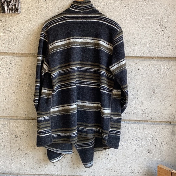 🤍Tribal Open Front Drape Sweater in Moss Colorway - Picture 7 of 17